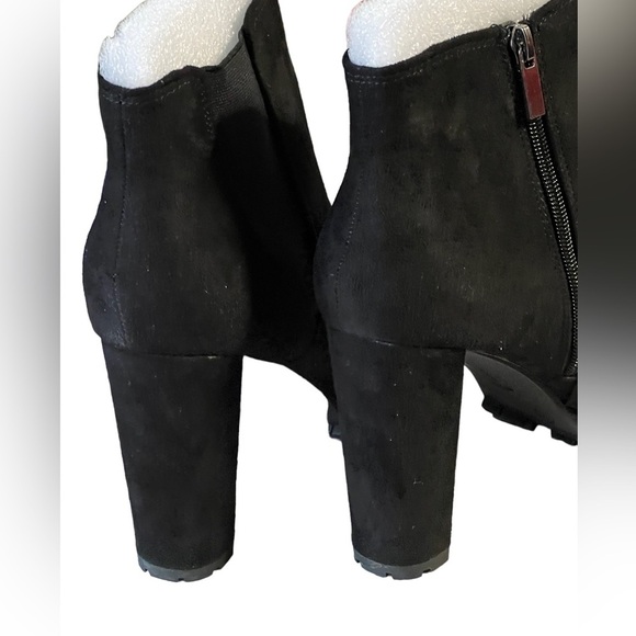 Platform Chunky 4” Block Heel Booties Lug Sole Ankle Side Zip Black Size 10 NWT - Picture 9 of 12